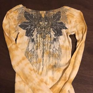 Make an Offer! Miss Me Detailed Top.🌼